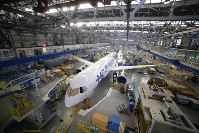 Первый полёт авиалайнера МС-21 состоялся